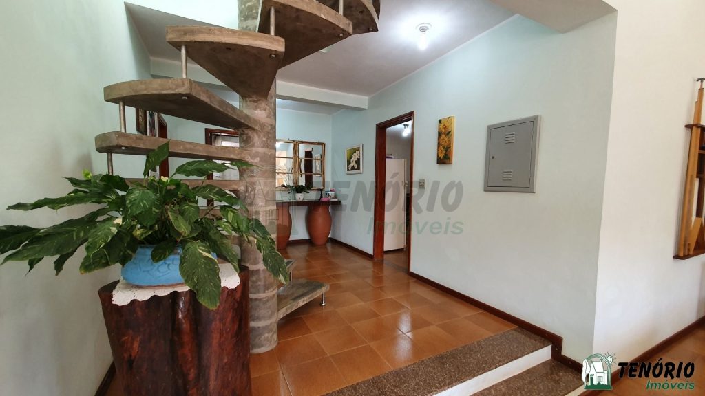Sítio 48.000m² – sobrado c/ piscina Sítio 48.000m² – sobrado c/ piscina