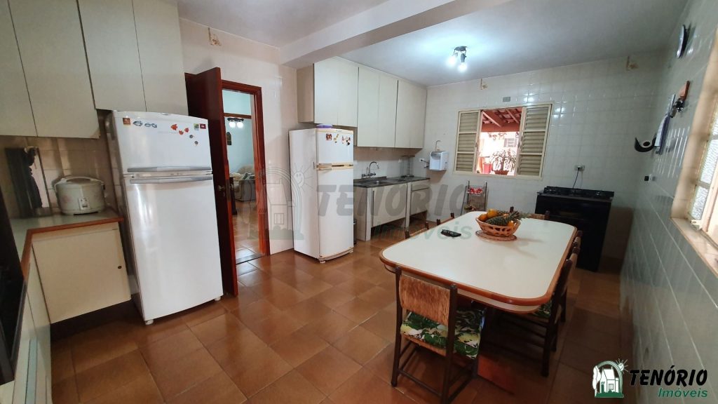Sítio 48.000m² – sobrado c/ piscina Sítio 48.000m² – sobrado c/ piscina