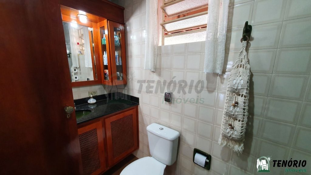 Sítio 48.000m² – sobrado c/ piscina Sítio 48.000m² – sobrado c/ piscina