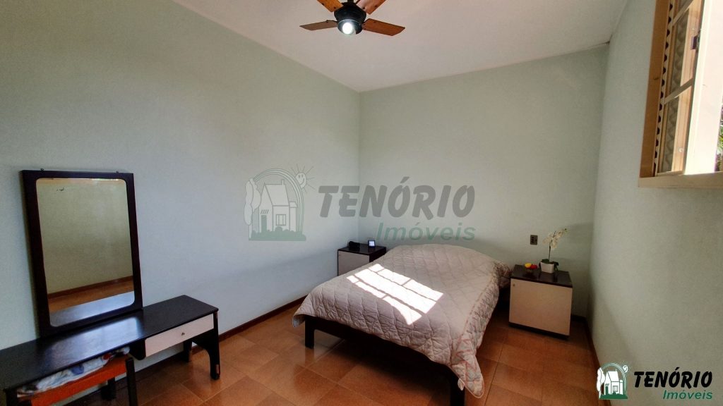 Sítio 48.000m² – sobrado c/ piscina Sítio 48.000m² – sobrado c/ piscina