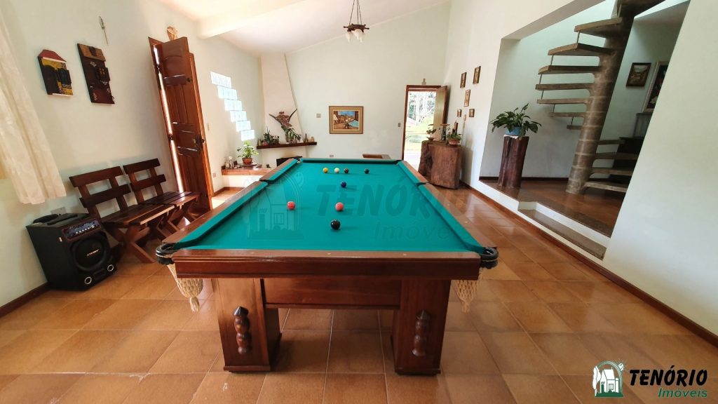 Sítio 48.000m² – sobrado c/ piscina Sítio 48.000m² – sobrado c/ piscina