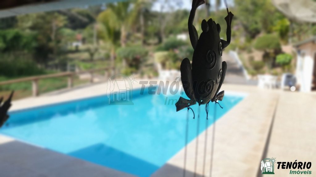 Sítio 48.000m² – sobrado c/ piscina Sítio 48.000m² – sobrado c/ piscina