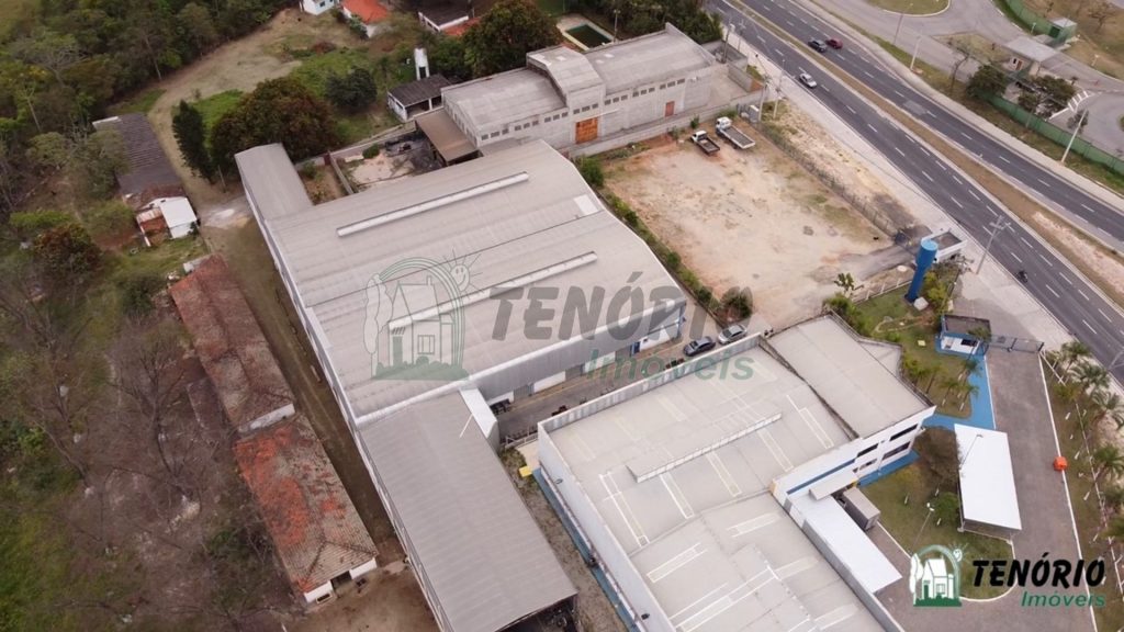 Galpão Industrial /Comercial – Terreno 6.642m2 – Área Construída 2.900m2 – Zona Industrial Sorocaba