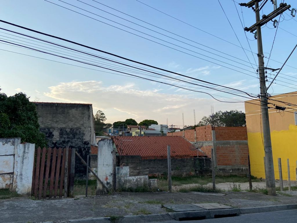 Terreno comercial – 350,00m² – ao lado da avenida principal de Brigadeiro Tobias
