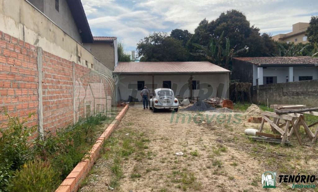 Terreno com edícula – 297,00m² Terreno com edícula – 297,00m²