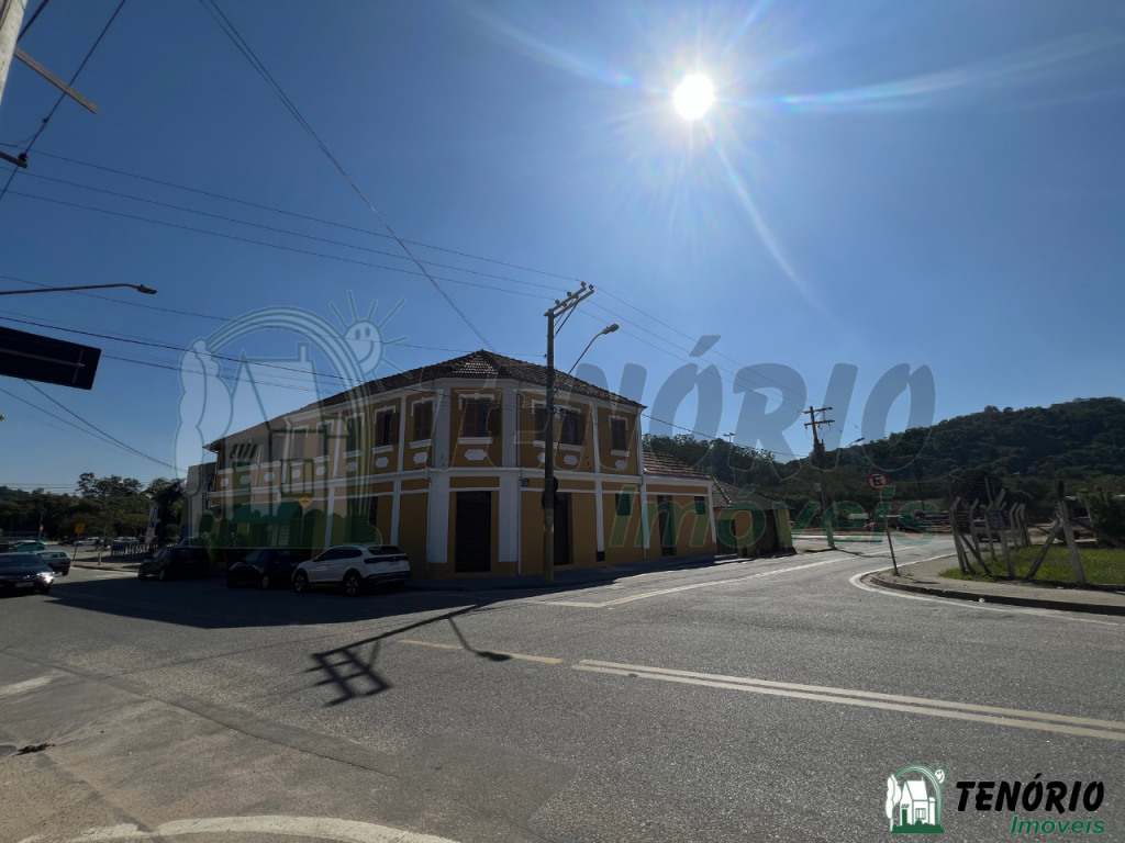 Salão Comercial – Esquina Av. Bandeirantes – 100m² – Sorocaba Salão Comercial – Esquina Av. Bandeirantes – 100m² – Sorocaba