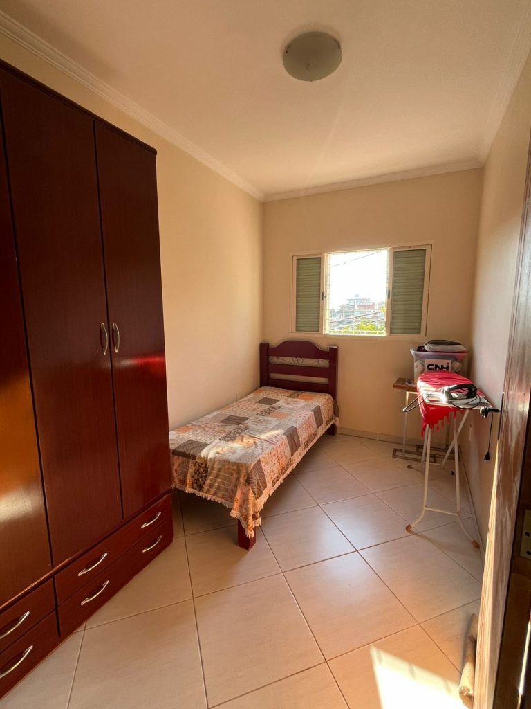 Sobrado c/ 03 dormitórios – Jardim Moncayo, cidade de Sorocaba.