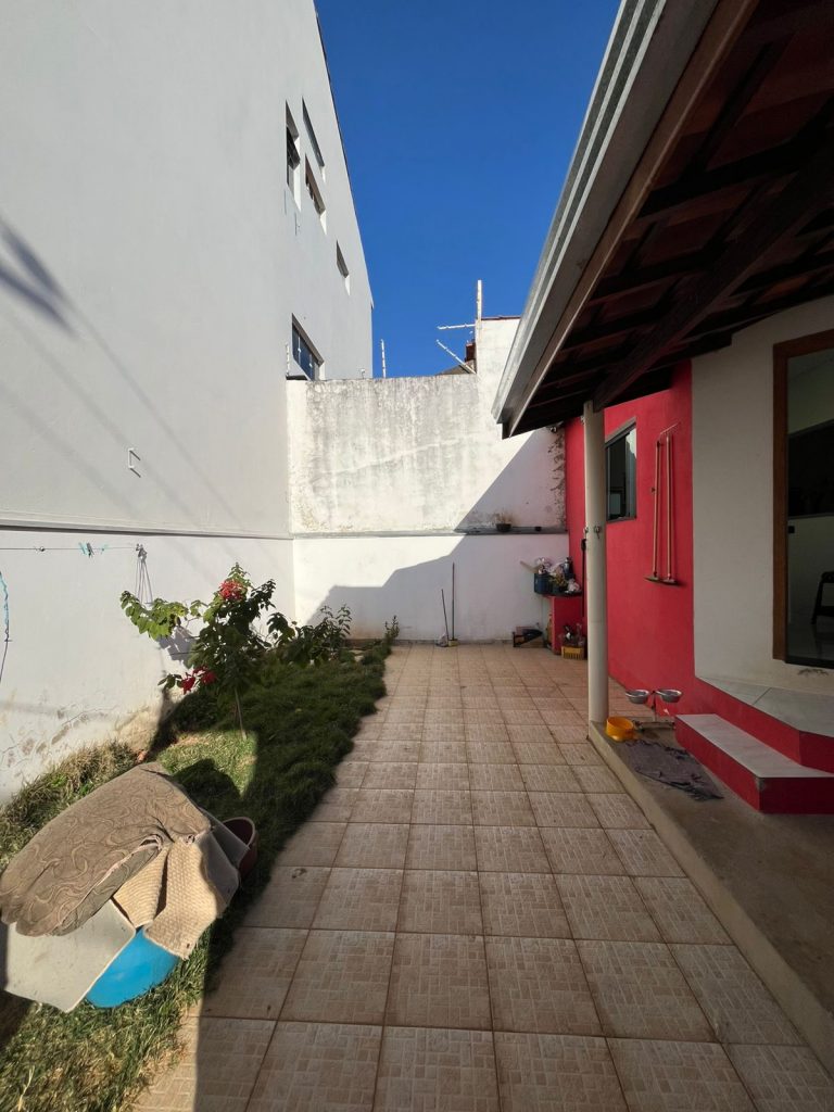 Sobrado c/ 03 dormitórios – Jardim Moncayo, cidade de Sorocaba.
