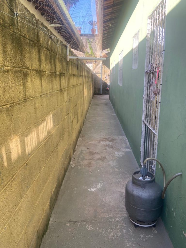 Casa com 02 dormitórios – $ 240 mil – Brigadeiro Tobias, cidade de Sorocaba . Casa com 02 dormitórios – $ 240 mil – Brigadeiro Tobias, cidade de Sorocaba .
