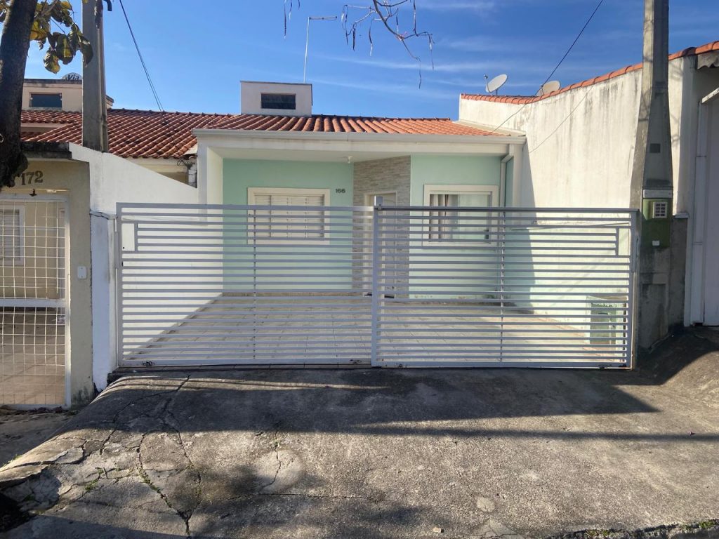Casa com 02 dormitórios – $ 290 mil – Vila Amato, cidade de Sorocaba .