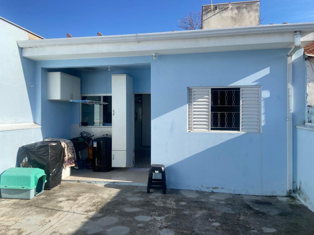 Casa com 02 dormitórios – $ 290 mil – Vila Amato, cidade de Sorocaba .
