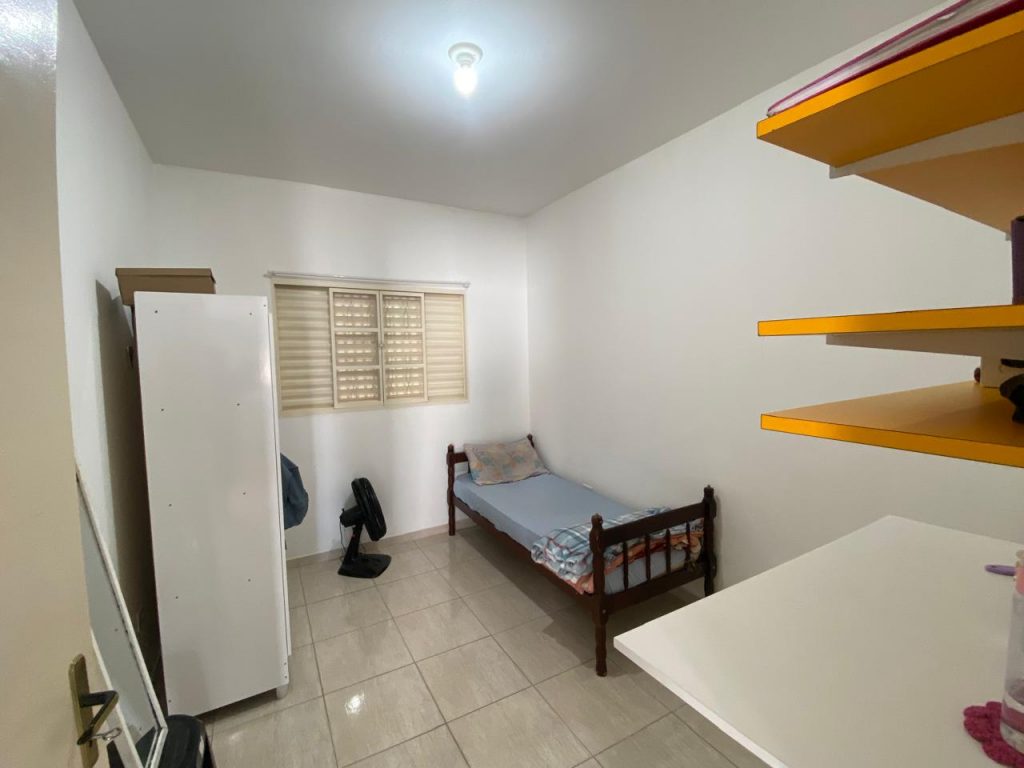 Casa com 02 dormitórios – $ 290 mil – Vila Amato, cidade de Sorocaba .