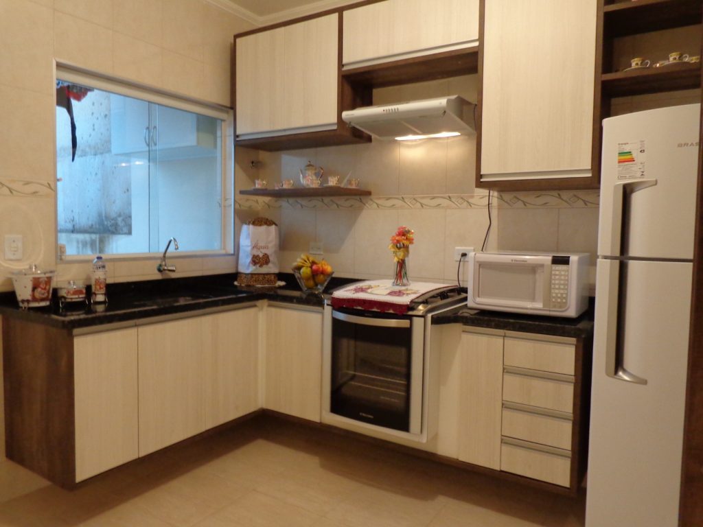 Casa com 02 dormitórios – $ 290 mil – Vila Amato, cidade de Sorocaba .