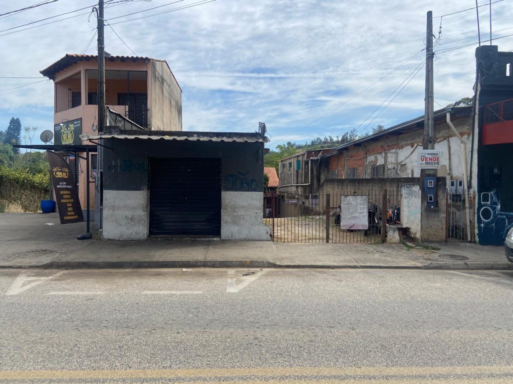 Terreno com Salão Comercial e Edícula – Av. Bandeirantes, Brigadeiro Tobias cidade de Sorocaba /SP.