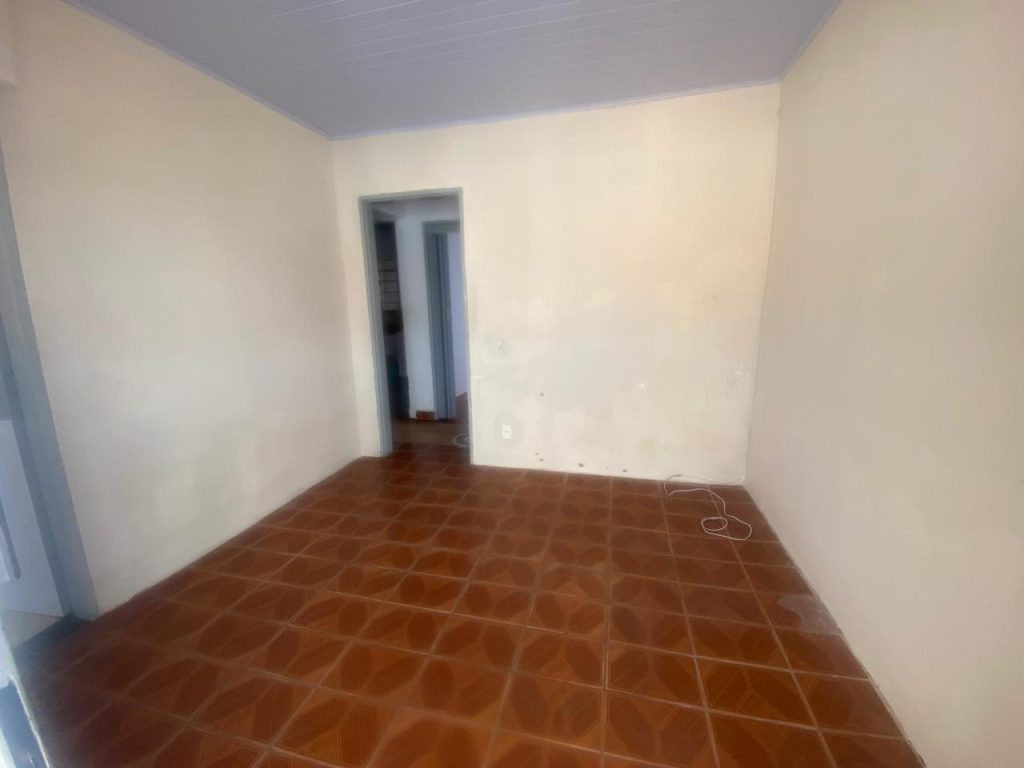 Casa 02 dormitórios – Terreno de 300,00 m² – centro / Brigadeiro Tobias, cidade de Sorocaba