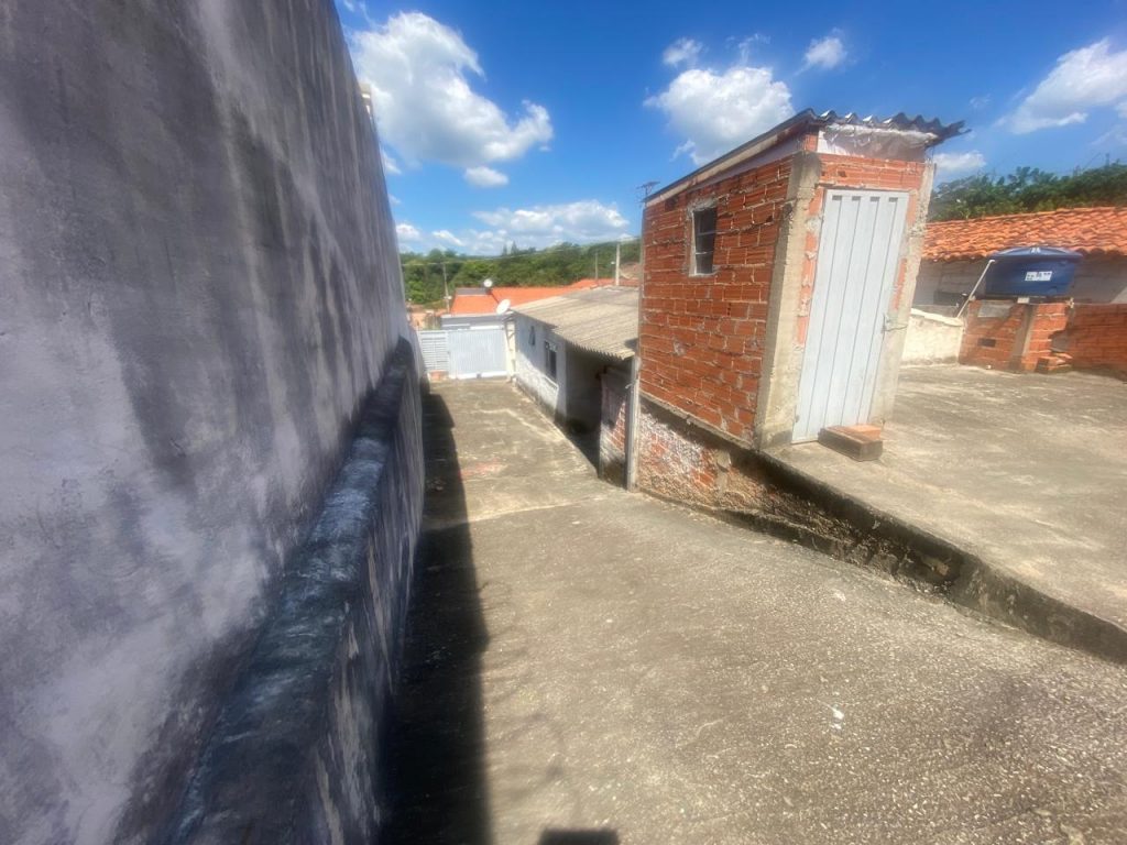 Casa 02 dormitórios – Terreno de 300,00 m² – centro / Brigadeiro Tobias, cidade de Sorocaba