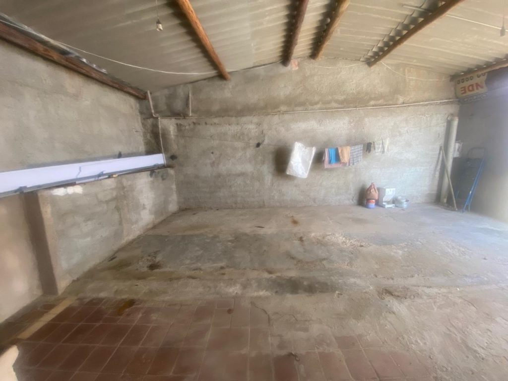 Casa 02 dormitórios – Terreno de 300,00 m² – centro / Brigadeiro Tobias, cidade de Sorocaba