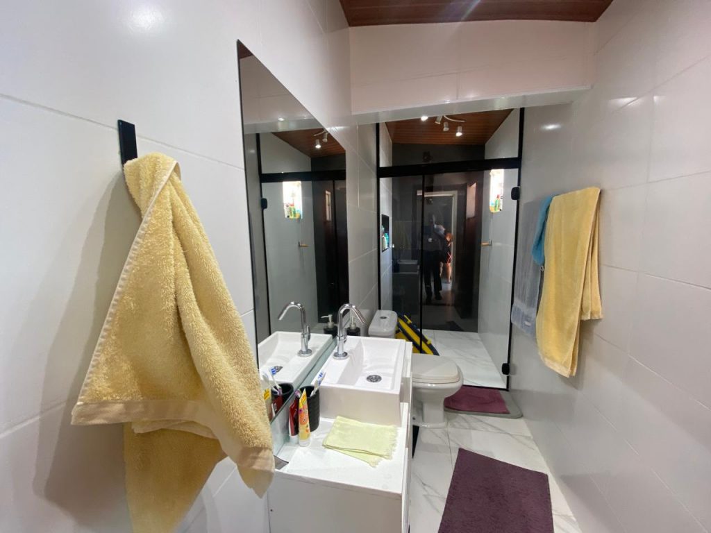 Casa c/ 1.000 m2 terreno – 04 Dormitórios, Área de lazer c/ piscina – Brigadeiro Tobias, cidade de Sorocaba /SP.