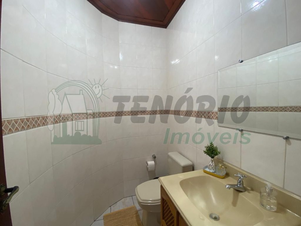 Casa c/ 1.000 m2 terreno – 04 Dormitórios, Área de lazer c/ piscina – Brigadeiro Tobias, cidade de Sorocaba /SP.