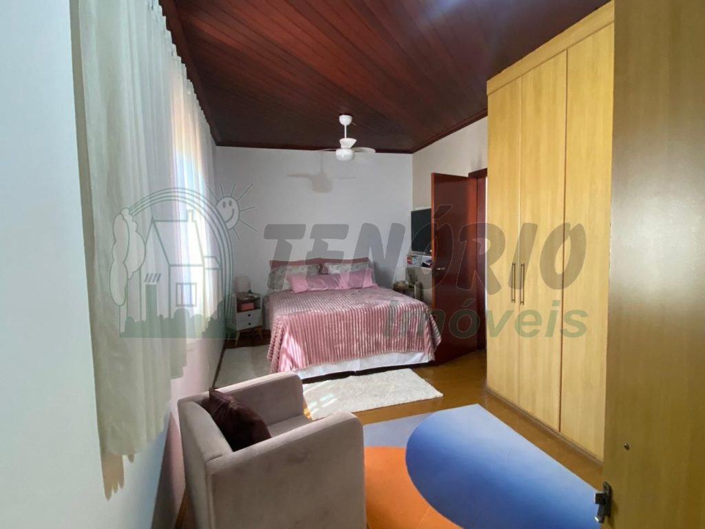 Casa c/ 1.000 m2 terreno – 04 Dormitórios, Área de lazer c/ piscina – Brigadeiro Tobias, cidade de Sorocaba /SP.