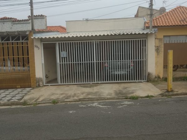Casa 03 dormitórios – Além Ponte, próximo a Santa Casa, cidade de Sorocaba.