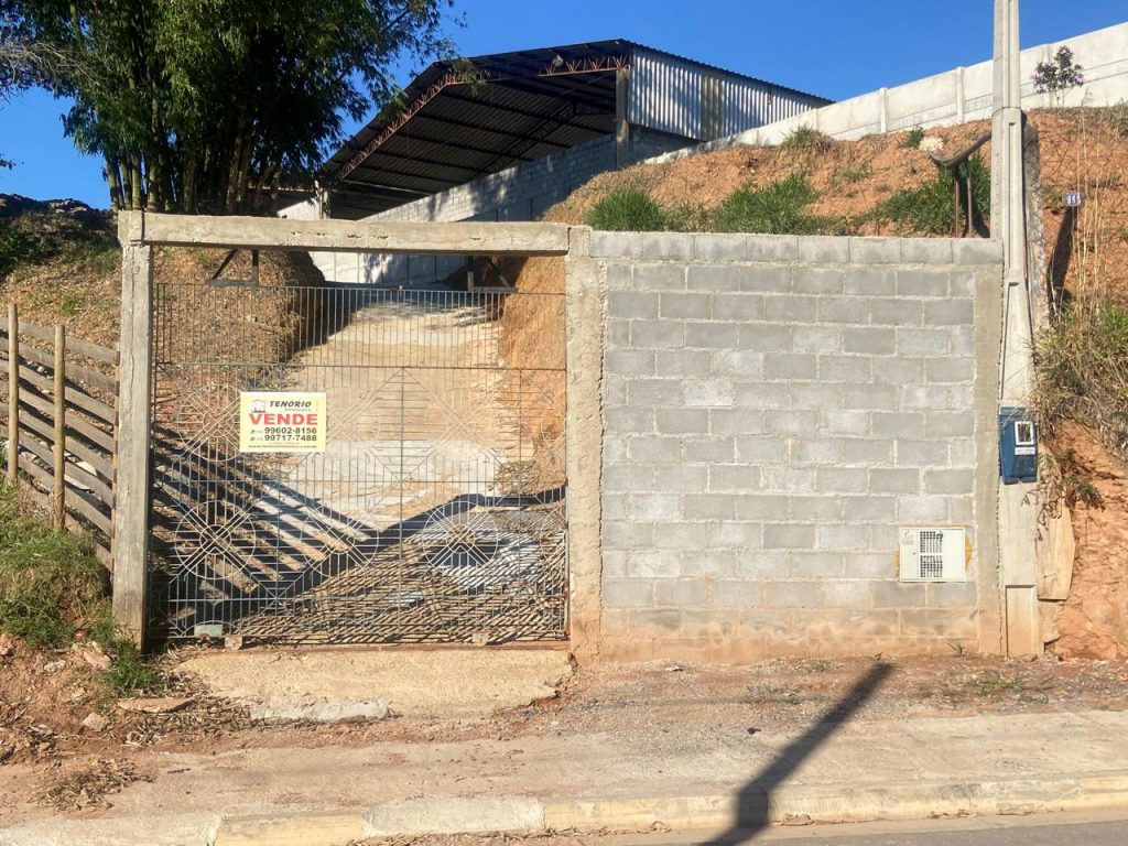 Terreno 1.000 m2 com edícula 02 cômodos + piscina, em Sorocaba – Bairro Genebra /Brigadeiro Tobias.