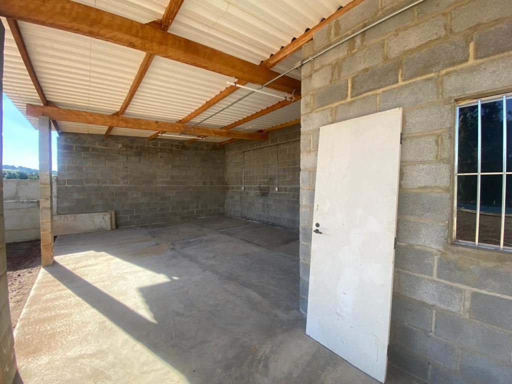Terreno 1.000 m2 com edícula 02 cômodos + piscina, em Sorocaba – Bairro Genebra /Brigadeiro Tobias.