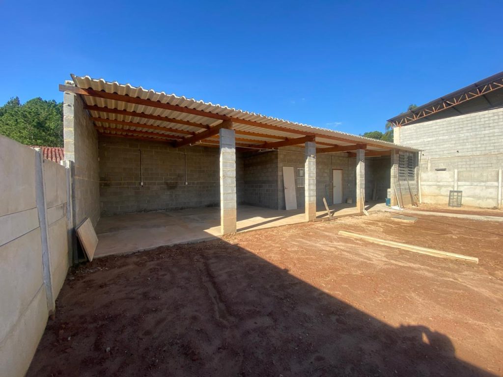 Terreno 1.000 m2 com edícula 02 cômodos + piscina, em Sorocaba – Bairro Genebra /Brigadeiro Tobias.