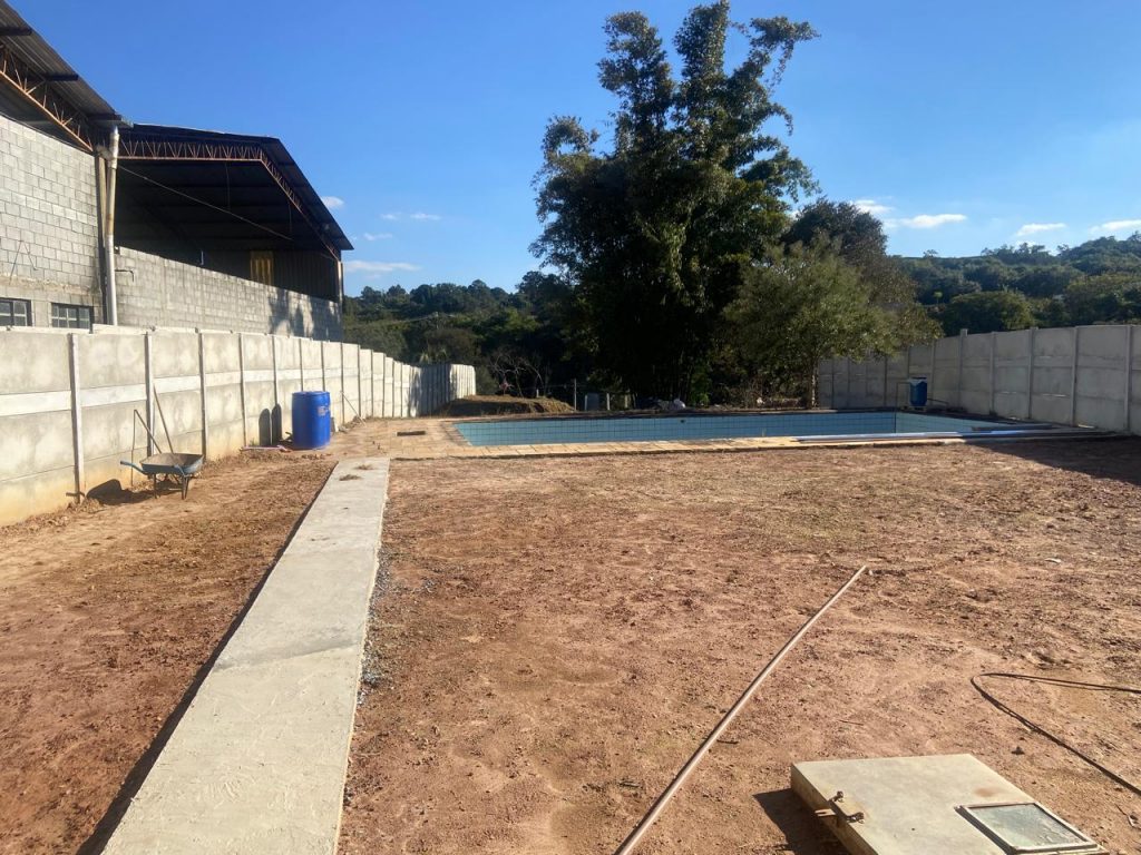 Terreno 1.000 m2 com edícula 02 cômodos + piscina, em Sorocaba – Bairro Genebra /Brigadeiro Tobias.